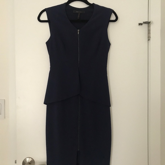 Flattering navy dress with zipper - Picture 4 of 7